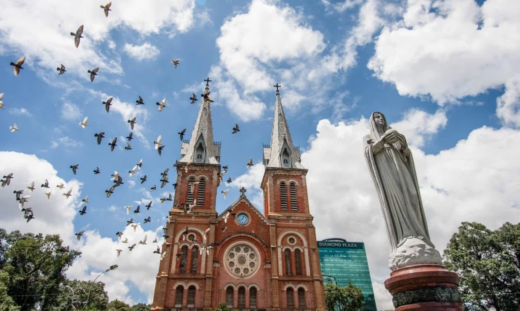 8 Top-Rated Tourist Attractions in Ho Chi Minh City 6 notre dam